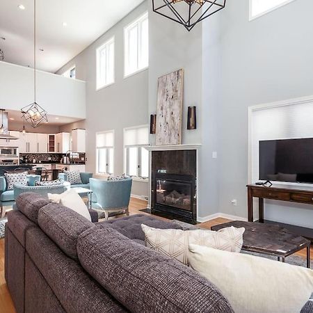 Eclectic Stylish And Cozy Milwaukee Unit 빌라 외부 사진