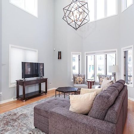 Eclectic Stylish And Cozy Milwaukee Unit 빌라 외부 사진