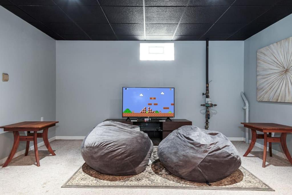 Eclectic Stylish And Cozy Milwaukee Unit 빌라 외부 사진