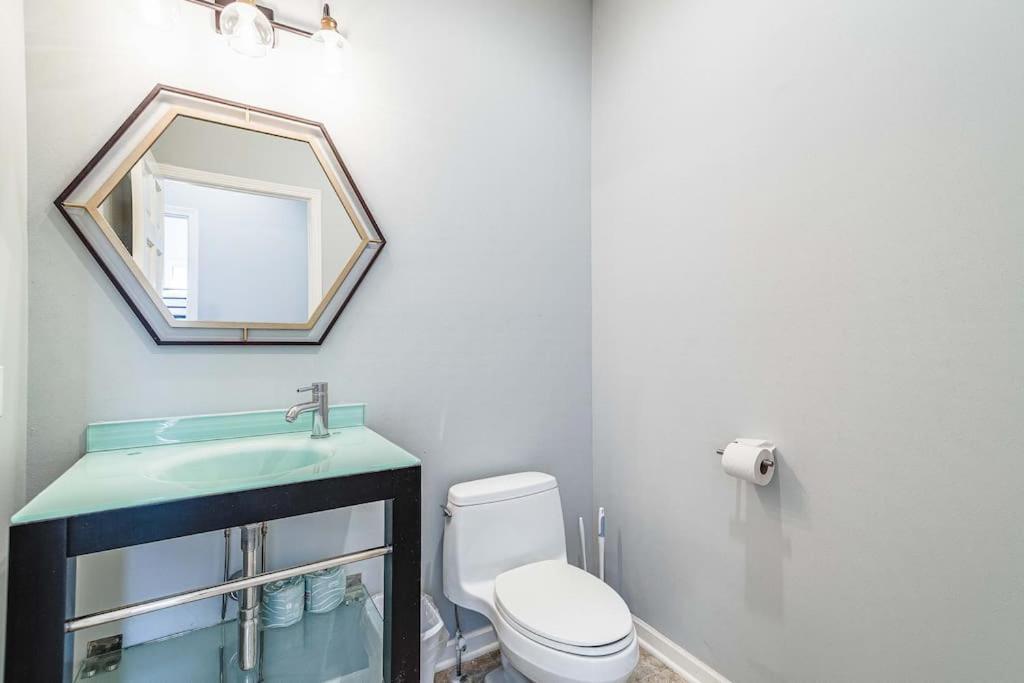 Eclectic Stylish And Cozy Milwaukee Unit 빌라 외부 사진