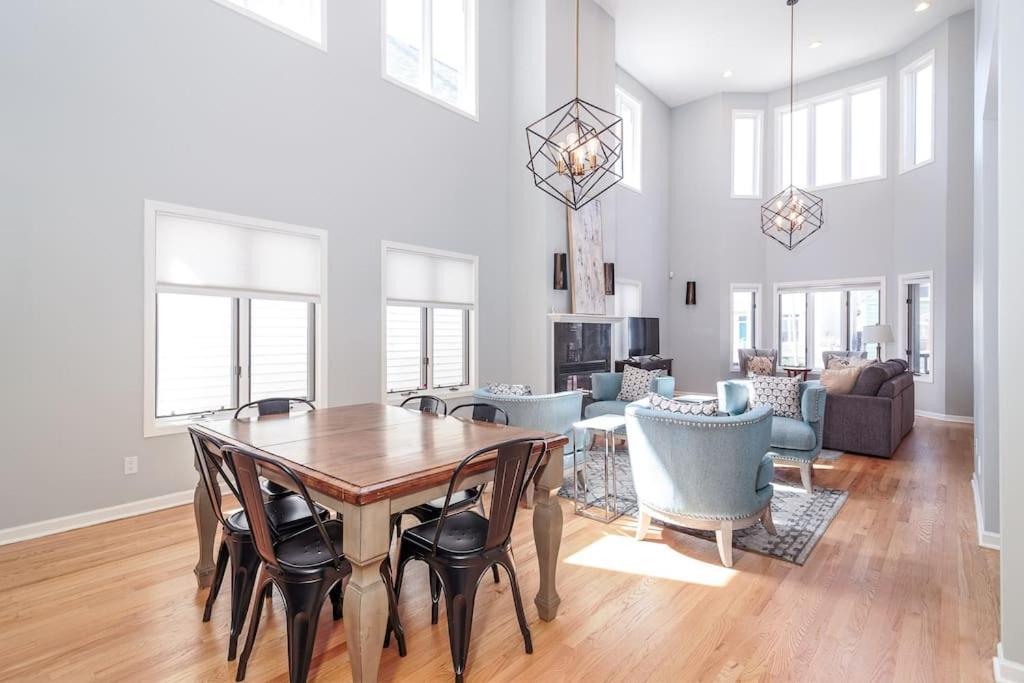 Eclectic Stylish And Cozy Milwaukee Unit 빌라 외부 사진